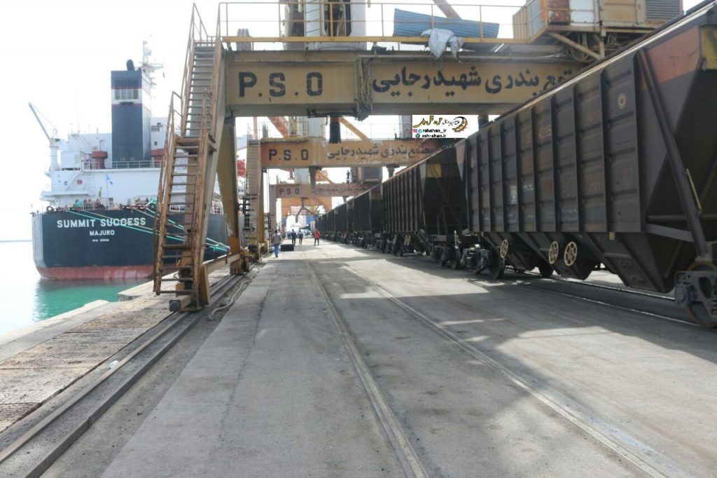 حمل مستقیم غلات از کشتی به قطار در بندر شهید رجایی