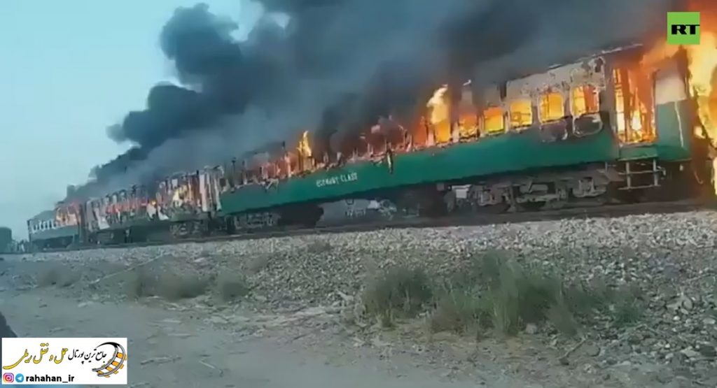 ۶۴ کشته در حریق قطار مسافربری در پاکستان
