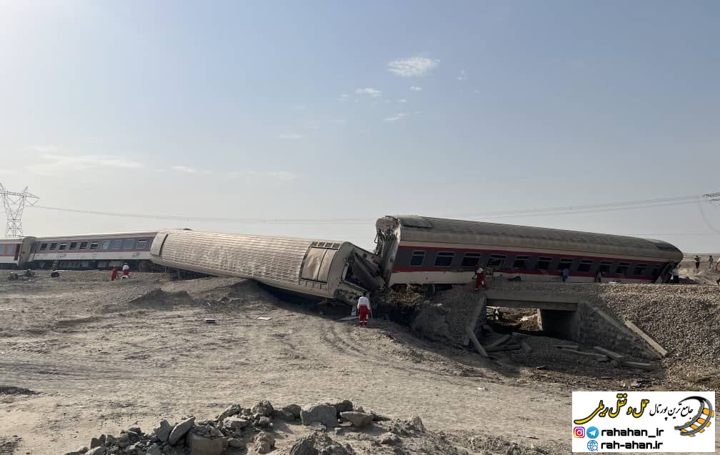 تصاویر حادثه خروج قطار مشهد-یزد از ریل