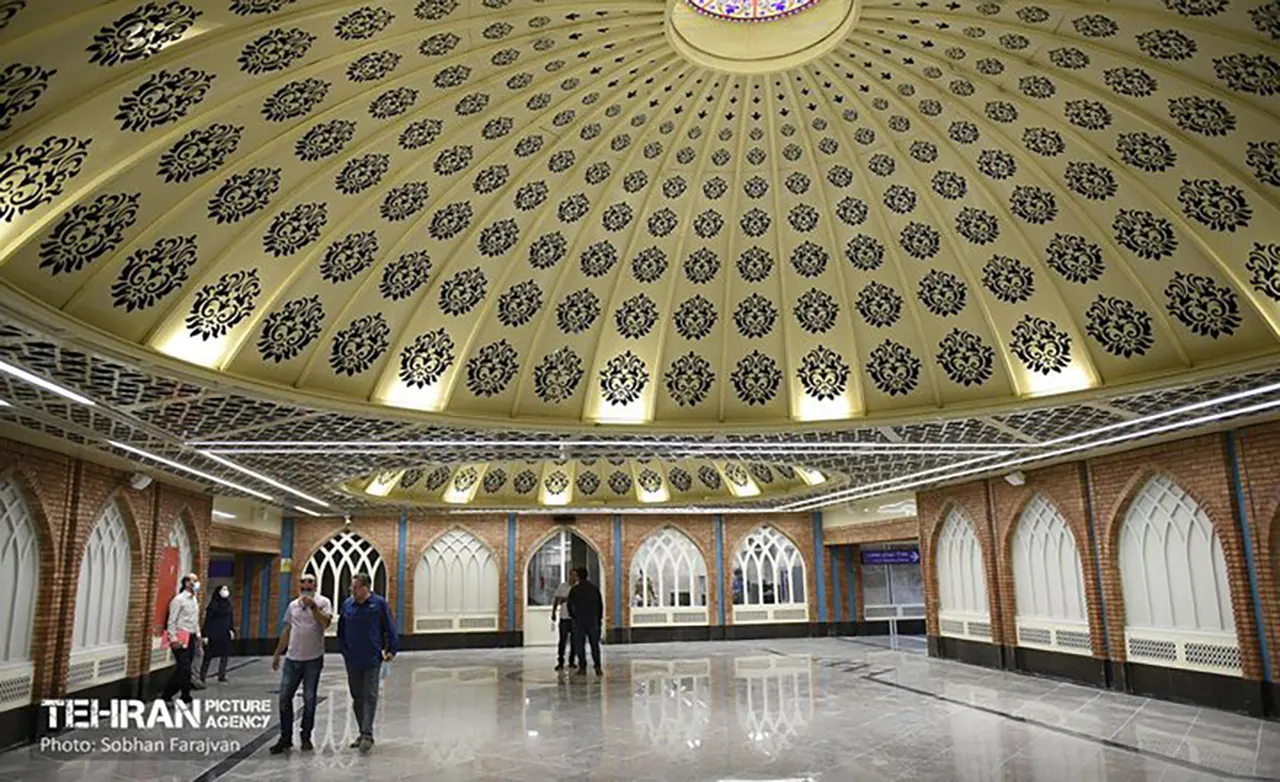 اجرای تورهای شهری با محوریت شبکه مترو/ نقشه گردشگری ۱۴ ایستگاه مترو آماده شد