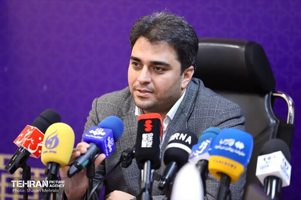 تسهیل تردد در ایستگاه تقاطعی شادمان بین خطوط ۲ و ۴ مترو